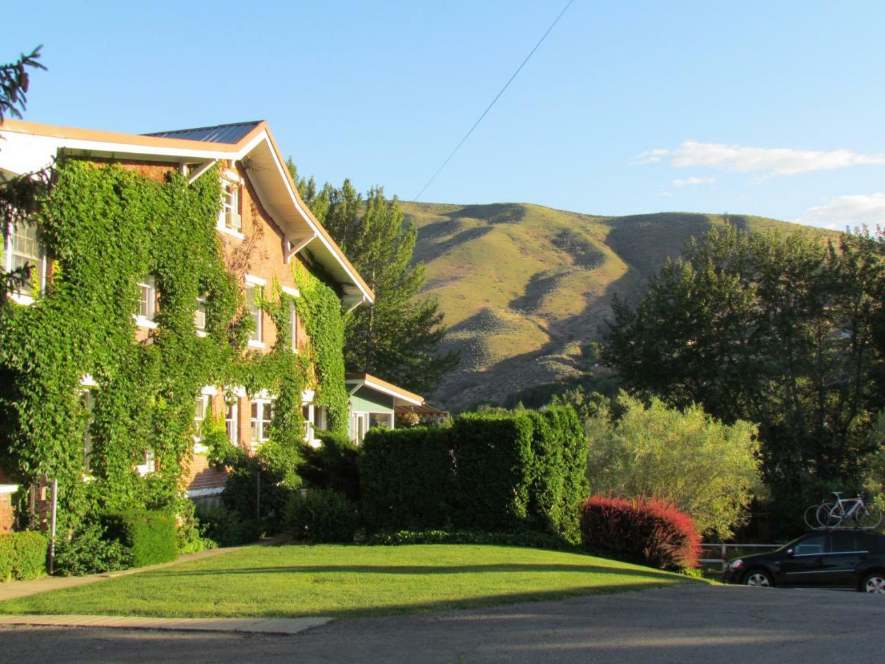 Warm Springs Inn & Winery Sunnyslope Eksteriør billede